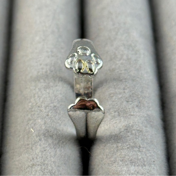 Paw Print 🐾 Ring - Silver Plated - Picture 3 of 5
